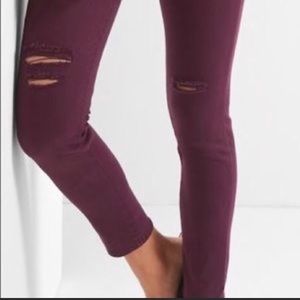 Distressed cropped jeans